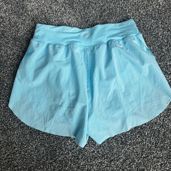 Lululemon Find Your Pace Short 3" *Lined
Icing Blue
Size 4 - Picture 6 of 8